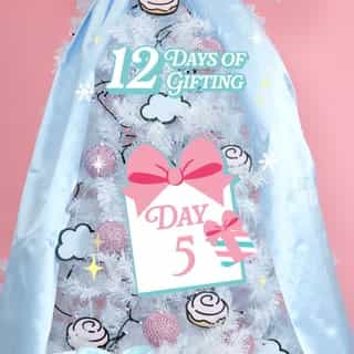 🎄 GIVEAWAY 🎄 It's Day 5 of 12 Days of Gifting and Cinnamoroll’s present is up next 🎁 Want to win this Razer x Cinnamoroll prize pack? Follow the steps below to enter:⁠
⁠
🩵Follow @sanrio ⁠
☁️ Like & repost this video⁠
🩷 Tag a friend who deserves some holiday cheer!⁠
⁠
Share this post on your IG story so your friends don’t miss out!✨ ⁠
⁠
Sweepstakes ends 12/6 at 11:59am PST. One winner will be chosen and contacted via DM from @sanrio. No purchase necessary. Must be a US resident and 18+ to enter. Link in bio for the full terms & conditions. ⁠