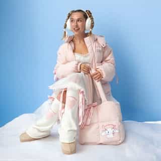 Snuggle up in style 🩷🩵 Shop the Cinnamoroll @japanla winter collection on Sanrio.com! Link in bio to shop. 