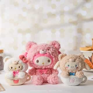 Bear-y sweet & ready to clip on 🧸✨ Shop these Hello Kitty and Friends blind box bag clips from @gund_official. Link in bio! 