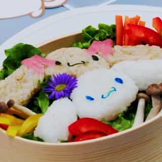 Celebrate Spring with this Cinnamoroll and Mocha blooming bento box on the #HelloKittyandFriends YouTube channel! 🌸 Link in bio to watch!