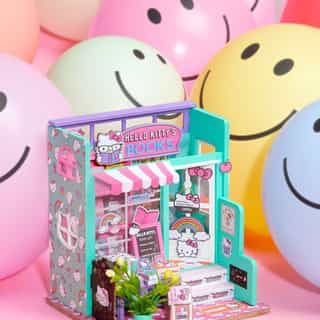 Make today happy!✨💕 Play your favorite music and enjoy putting together a supercute craft! Link in bio to shop at Sanrio.com. #InternationalDayofHappiness 