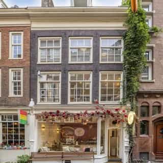 VERHUURD & VERKOCHT ✍🏽 🥂⁠
⁠
Een greep uit de transacties van afgelopen maand door de aangesloten horecamakelaars:⁠
⁠
🤝🏼 Restaurant - Gelderseplein 49, Rotterdam⁠
🤝🏼 Restaurant - Kapelstraat 16, Bussum⁠
🤝🏼 Café - Orteliusstraat 188, Amsterdam⁠
🤝🏼 Restaurant Brocante - Driebergsestraatweg 54, Doorn⁠
🤝🏼 Fastfood concept - Hooikade 1, Den Haag⁠
🤝🏼 Lekker Eten en Drinken - Doetseweg 43, Giessenburg⁠
🤝🏼 Reguliersdwarsstraat 4H, Amsterdam⁠
🤝🏼 Hotel-Restaurant - Marspoortstraat 19, Zutphen⁠
🤝🏼 De Hofdreven - Sint Bavostraat 30a, Rijsbergen⁠
🤝🏼 BlendHouse - Voorstraat 94, Utrecht⁠
🤝🏼 Café Hoppit - Walstraat 35, Vlissingen⁠
🤝🏼 Horecazaak - Amstelveenseweg 156, Amsterdam⁠
🤝🏼 Tapasbar Hacienda - Baronielaan 320, Breda⁠
⁠
Bekijk het volledige overzicht van transacties op onze website ⁠
🔗 in bio