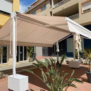 Ondernemen onder de Spaanse zon? 🇪🇸⁠
⁠
In een van de winkelstraten van Moraira ligt dit restaurant met terras, midden in het centrum van deze populaire kustplaats.⁠
⁠
Meer info 🔗 in bio