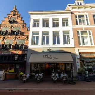 Lunchrooms te koop & te huur in Nederland 🥪 ⁠
⁠
Lunchrooms zijn al jaren een geliefd horecatype. Toegankelijk, veelzijdig en vaak sterk verankerd in het dagelijkse leven van een stad of dorp. Van ontbijt en lunch tot all-day brunch, koffie en taart.⁠
⁠
Dit type horecazaak trekt een breed publiek: vaste gasten, winkelend publiek, passanten en toeristen. Dat maakt lunchrooms interessant voor zowel startende ondernemers als ondernemers die hun concept willen uitbreiden of voortzetten.⁠
⁠
We hebben een selectie gemaakt van diverse lunchrooms in heel het land die op dit moment te koop of te huur staan 👇🏼⁠
⁠
📍 1. Crêpe la Vie - Kruisstraat 22, Haarlem⁠
📍 2. Lunchroom Your Best Friend - Pastorielaan 2, Joure⁠
📍 3. 1983 Gouda - Nieuwe Markt 64, Gouda⁠
📍 4. Lunchroom Haagens - Tesselschadestraat 35a, Leeuwarden⁠
📍 5. Lunchroom De Dom - Maasburg 54, Cuijk⁠
📍 6. Coffee & Lunchcafé De Anegang - Anegang 19, Haarlem⁠
📍 7. Lunchroom - Haarlemmerstraat 178, Leiden⁠
📍 8. Brasserie De Cuyper - Dracht 8, Heerenveen⁠
📍 9. Lunchroom - Amstelstraat 41, Amsterdam⁠
📍 10. Marktzicht Lunchroom - Grote Markt 6A, Goes⁠
⁠
Voor meer informatie over deze en andere lunchrooms, bezoek Horecaspot.nl 🔗 in bio