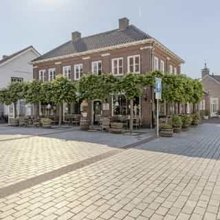 Bed & Breakfasts te koop & te huur 🛏️ 🥐⁠
⁠
Een eigen Bed & Breakfast: voor velen een droom. Kleinschalig, persoonlijk en gastvrij ondernemen – vaak op een bijzondere locatie met karakter en verhaal.⁠
⁠
Door populaire programma’s als B&B Vol Liefde, Ik Vertrek en Bed & Breakfast groeit de interesse in dit type horecagelegenheid. Niet gek, want het biedt de mogelijkheid om wonen en werken op één plek te combineren en gasten een onvergetelijk verblijf te bezorgen.⁠
⁠
Van charmante pastoriewoningen en voormalige kerken tot moderne B&B’s met wellness of een restaurant – er zijn volop mogelijkheden in heel Nederland.⁠
⁠
We hebben een selectie gemaakt van bijzondere B&B’s die op dit moment te koop of te huur staan 👇🏼⁠
⁠
📍 B&B Os Mundos - Centrum 1, Deurne⁠
📍 Villa de Beuk - Drouwenerstraat 4, Stadskanaal⁠
📍 B&B Ayo - Van Helomaweg 1, Wapserveen⁠
📍 Bed and Breakfast met wellness - Smokkelweg 1, IJzendijke⁠
📍 B&B D'Olle Pastorie - Hoofdstraat 28, Vierhuizen⁠
📍 B&B De Oude Pastorie - Grachtweg 2, Lisse⁠
📍 B&B De Zijlsterkerk - Methardusstraat 42, Munnekezijl⁠
📍 B&B de Biecorff - Vlasmarkt 11, Middelburg⁠
📍 Hotel - B&B de Vijverhof - Marinus Naefflaan 11, Lochem ⁠
📍 B&B met restaurant - Koningsweg 2, Garderen ⁠
⁠
Voor meer informatie over deze en andere bed and breakfasts, ga naar horecaspot.nl 🔗 in bio⁠
