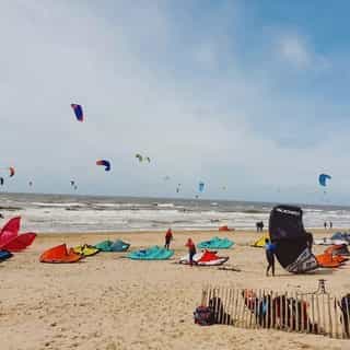Stille verkoop 🔐⁠
⁠
Een strand- en watersportpaviljoen aan een van de populairste stranden van Nederland. ⁠
⁠
📍Noord-Holland⁠
🍴Strandpaviljoen⁠
⁠
Voor meer details, het aanvragen van een brochure of een bezichtiging, ga naar Horecaspot.nl 🔗 in bio