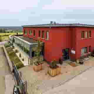 BUITENLANDS AANBOD 🌎⁠
⁠
🇧🇪 België⁠
📍 Teuven⁠
⁠
• Brasserie Het Rode Bos⁠
• 120 zitplaatsen ⁠
• 96 terras zitplaatsen⁠
• Verkoop bedrijf & verhuur vastgoed⁠
⁠
Meer info & details 👉🏼 link in bio