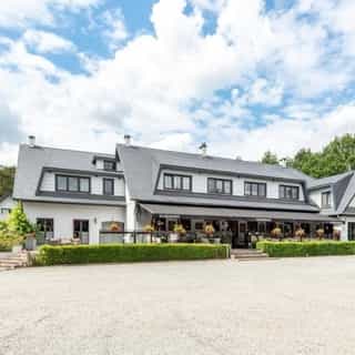 BUITENLANDS AANBOD 🌎⁠
⁠
🇧🇪 België⁠
📍 Brasschaat⁠
⁠
• Hotel-Restaurant Klokkenhof⁠
• 150 zitplaatsen ⁠
• 250 terras zitplaatsen⁠
• 21 hotelkamers⁠
• Verkoop bedrijf & vastgoed⁠
⁠
Meer info & details 👉🏼 link in bio