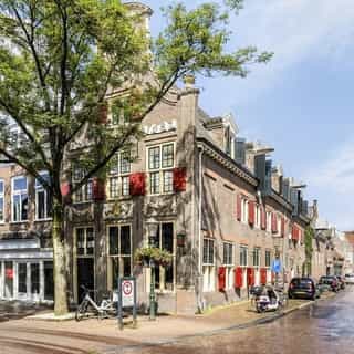 UITGELICHT op Horecaspot.nl 🔦 ⁠
⁠
Dit restaurant bevindt zich in een monumentaal pand dat onlangs volledig gerenoveerd is, gelegen naast de stadspoort van Amersfoort. ⁠
⁠
De locatie biedt plaats aan circa 50 gasten in het restaurant en in de gewelfde kelder is er plaats voor 15 gasten.⁠
⁠
📍 Amersfoort⁠
🍴 Restaurant⁠
🪑 65 zitplaatsen binnen & 16 zitplaatsen op het terras⁠
💰 Bedrijfsovername & verhuur vastgoed⁠
⁠
Meer info & details 👉🏼 link in bio