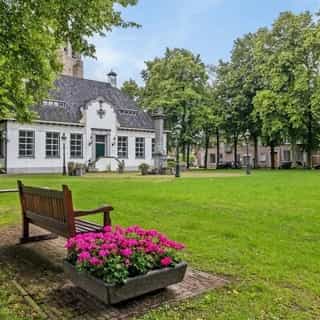 UITGELICHT op Horecaspot.nl 🔦 ⁠
⁠
Een prachtig monumentaal horecaobject in Wouw, dat jarenlang heeft gefungeerd als sterrenzaak. Gesitueerd in het voormalige gemeentehuis biedt deze locatie een unieke uitstraling en tal van mogelijkheden. Het pand beschikt over een centraal gelegen keukenruimte, een private dining/zaalruimte op de eerste verdieping en een volledig geoutilleerde keuken in de kelder van het pand. ⁠
⁠
📍 Wouw⁠
🍴 Restaurant⁠
🪑 80 zitplaatsen binnen & 80 zitplaatsen op het terras⁠
💰 Bedrijfsovername & verhuur vastgoed⁠ ⁠
⁠
Meer info & details 👉🏼 link in bio