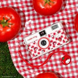 To-may-to or to-mah-to? 🍅✨ From bruschetta to caprese, capture your favorite summer dinners with the newest Hello Kitty 35mm camera 📸 Shop now at Sanrio.com. Link in bio!