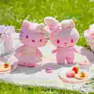 Spring Bliss 🌸 Gather your favorite snacks and enjoy a picnic with our new Seasons of Friendship plush featuring Hello Kitty and My Melody! Link in bio to shop✨️