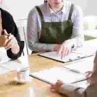 Waarom een aankoopmakelaar in de horeca onmisbaar is 👀⁠
⁠
Ben jij op zoek naar dat ene perfecte horecapand of droombedrijf? 🔍 We weten dat deze zoektocht een flinke uitdaging kan zijn. Het gaat niet alleen om het vinden van dié locatie⁠
⁠
Bij het aankopen van een horecapand en/of bedrijf kan een aankoopmakelaar in de horeca van onschatbare waarde zijn. In dit artikel kom je te weten wat een aankoopmakelaar in de horeca precies doet, wat het belang is en welke voordelen een aankoopmakelaar biedt.⁠
⁠
Lees het artikel 👉🏼 link in bio