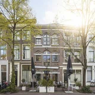 UITGELICHT op Horecaspot.nl 🌟⁠
⁠
Midden in het centrum van Leiden, gelegen om de hoek van een van de belangrijkste straten van de stad. ⁠
⁠
Op deze locatie wordt nu een all-day brunch concept gevoerd. ⁠
Voor soortgelijke concepten zijn alle spullen en apparatuur aanwezig, dus je kunt direct iets vergelijkbaars openen. Maar een over een andere boeg is uiteraard ook mogelijk.⁠
⁠
📍 Leiden⁠
🍴 All-day brunch concept⁠
🪑 45 zitplaatsen binnen & 16 zitplaatsen op het terras⁠
💰 Bedrijfsovername & verhuur vastgoed⁠
⁠
Meer info & details 👉🏼 link in bio