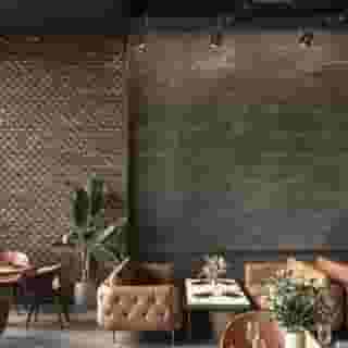 Hoe verkoop je een horecabedrijf? 🤝🏼 ⁠
⁠
Je staat wellicht op het punt je horecabedrijf te verkopen, of je overweegt het. Niet zomaar een stap. Je voelt waarschijnlijk al aan dat er veel bij komt kijken. Ook onverwachte zaken, waar je nu nog niet aan denkt. Een goed plan van aanpak is daarom onvermijdelijk. ⁠
⁠
In dit artikel delen de horecamakelaars van Horecaspot 10 stappen voor een sterk plan van aanpak voor de verkoop van jouw horecabedrijf.⁠
⁠
Lees het artikel 👉🏼 link in bio