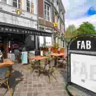 UITGELICHT op Horecaspot.nl 🌟⁠
⁠
In hartje Maastricht aan de gezellige Markt ligt deze knusse bistro met Amerikaans concept. ⁠
⁠
📍 Maastricht ⁠
🍴 Bistro⁠
🪑 50 zitplaatsen binnen & 20 zitplaatsen op het terras⁠
💰 Bedrijfsovername & verhuur vastgoed⁠
⁠
Meer info & details 👉🏼link in bio