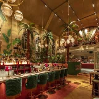 Hoe creëer je sfeer met LED-verlichting in je horecazaak?💡En bespaar je tegelijk kosten?⁠
⁠
De energieprijzen zijn een veelbesproken onderwerp in de horecabranche. Als horecaondernemer vraag je je wellicht af hoe je hiermee om moet gaan. Welke invloed heeft dit op jouw horecabedrijf en wat kun je doen om te verduurzamen? Is dit het juiste moment om te investeren? In het artikel geeft @dEPdeSfeerontwerpers antwoord op deze vragen. ⁠
⁠
Lees het artikel 👉🏼link in bio⁠
⁠
📸: Victor van Leeuwen