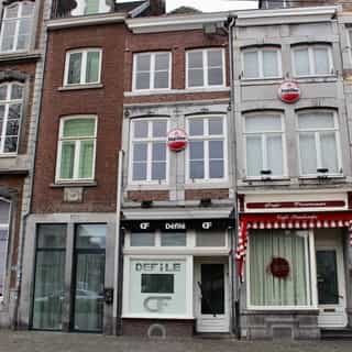 UITGELICHT op Horecaspot.nl 🌟⁠
⁠
Dit gezellige feestcafé is gelegen aan de Markt in Maastricht. Défilé beschikt over een nachtvergunning en vormt samen met de buren een essentieel onderdeel van het nachtleven in deze stad.⁠
⁠
📍 Maastricht ⁠
🍴 Café⁠
🪑 VVO 55 m²⁠
💰 Bedrijfsovername & verhuur vastgoed⁠
⁠
Meer info & details 👉🏼 link in bio