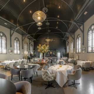 Iconische panden, adembenemende uitzichten, unieke locaties: in deze reeks delen we opvallende horeca-objecten met je die te koop & te huur zijn op Horecaspot.nl ✨⁠
⁠
Van kerk naar restaurant! ⁠
⁠
Waanzinnig, dit restaurant in de voormalige kerk in het Zeeuwse Baarland is in 2006 omgetoverd tot een toprestaurant.⁠
⁠
🏰 Restaurant De Kleine Toren⁠
📍 Baarland - Zeeland⁠
🍴 Restaurant⁠
✨ Uniek kenmerk: voormalig kerkgebouw⁠
💰 Verkoop bedrijfsexploitatie & verhuur vastgoed⁠
⁠
Meer info & details 👉🏼 link in bio⁠
⁠
