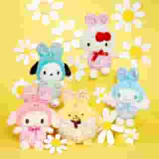 Darling Daisies 🌼 Count down the days to Spring with Hello Kitty and Friends! Link in bio to shop.