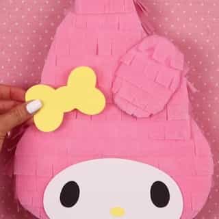 Make a supercute My Melody piñata that you can fill with candy or small gifts! 💝 Learn how on the #HelloKittyandFriends YouTube channel. Link in bio!