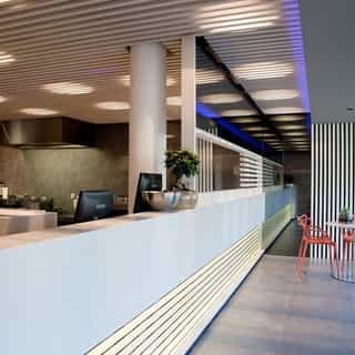 NIEUW op Horecaspot 👀⁠
⁠
🍽 Bezorg- & afhaalzaak⁠
📍 Voorburg⁠
✔ Verhuur vastgoed⁠ & verkoop bedrijfsexploitatie⁠
⁠
Meer info? Brochure of bezichtiging aanvragen? ⁠
🔗 in bio