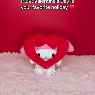 Love is in the air 💕 Celebrate Valentine's Day with supercute plush! Link in bio to shop. 