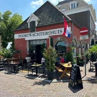 NIEUW op Horecaspot 👀⁠
⁠
🍽 Eetcafé⁠
📍 Grave⁠
✔ Verhuur vastgoed⁠ & verkoop bedrijfsexploitatie⁠
⁠
Meer info? Brochure of bezichtiging aanvragen? ⁠
🔗 in bio