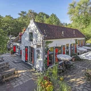NIEUW op Horecaspot 👀⁠
⁠
🍽 Café-restaurant⁠
📍 Overveen⁠
✔ Verkoop vastgoed⁠ & verkoop bedrijfsexploitatie⁠
⁠
Meer info? Brochure of bezichtiging aanvragen? ⁠
🔗 in bio