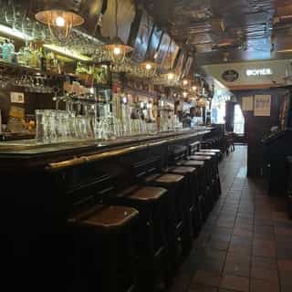 NIEUW op Horecaspot 👀⁠
⁠
🍽 Café⁠
📍 Delft⁠
✔ Verhuur vastgoed⁠ & verkoop bedrijfsexploitatie⁠
⁠
Meer info? Brochure of bezichtiging aanvragen? ⁠
🔗 in bio