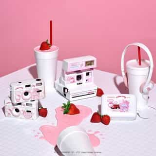 Say strawberry! 🍓📸 New cameras and more from @retrospekt_ are here! Shop the Hello Kitty Strawberry Capsule Collection now ✨ Link in bio.