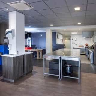 NIEUW op Horecaspot 👀⁠
⁠
🍽 Catering⁠
📍 Drachten⁠
✔ Verhuur vastgoed⁠ & verkoop bedrijfsexploitatie⁠
⁠
Meer info? Brochure of bezichtiging aanvragen? ⁠
🔗 in bio