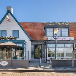 NIEUW op Horecaspot 👀⁠
⁠
🍽 Café⁠
📍 Petten⁠
✔ Verkoop vastgoed⁠ & verkoop bedrijfsexploitatie⁠
⁠
Meer info? Brochure of bezichtiging aanvragen? ⁠
🔗 in bio