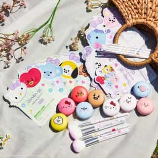 Say hello to the newest collection with all our besties: @thecremeshop & @bt21_official 💜🎀  Link in bio to shop.