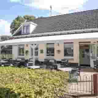 NIEUW op Horecaspot 👀⁠
⁠
🍽 Cafetaria⁠
📍 Nieuw Dordrecht⁠
✔ Verhuur vastgoed⁠ & verkoop bedrijfsexploitatie⁠
⁠
Meer info? Brochure of bezichtiging aanvragen? ⁠
🔗 in bio