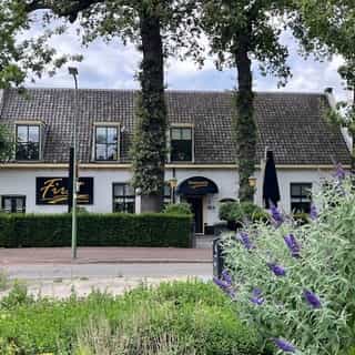 NIEUW op Horecaspot 👀⁠
⁠
🍽 Restaurant⁠
📍 Zeist⁠
✔ Verhuur vastgoed⁠ & verkoop bedrijfsexploitatie⁠
⁠
Meer info? Brochure of bezichtiging aanvragen? ⁠
🔗 in bio