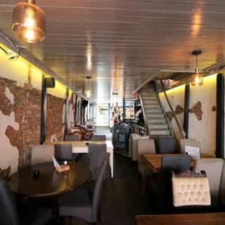 NIEUW op Horecaspot 👀⁠
⁠
🍽 Lunchroom⁠
📍 Hoorn⁠
✔ Verhuur vastgoed⁠ & verkoop bedrijfsexploitatie⁠
⁠
Meer info? Brochure of bezichtiging aanvragen? ⁠
🔗 in bio