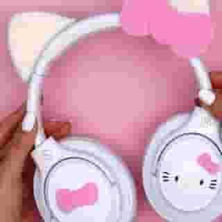Learn to make supercute DIY headphones featuring Hello Kitty and Badtz-maru, perfect for gaming or listening to music! 🎧🎵 Follow along on the #HelloKittyandFriends YouTube channel. Link in bio!