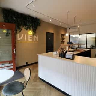 NIEUW op Horecaspot 👀⁠
⁠
🍽 Bezorg- en afhaalzaak⁠
📍 Amsterdam⁠
✔ Verhuur vastgoed⁠ & verkoop bedrijfsexploitatie⁠
⁠
Meer info? Brochure of bezichtiging aanvragen? ⁠
🔗 in bio