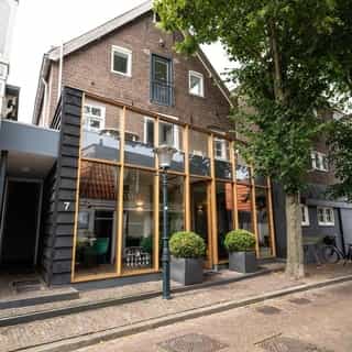 NIEUW op Horecaspot 👀⁠
⁠
🍽 Bed & Breakfast⁠
📍 Den Burg⁠
✔ Verkoop vastgoed⁠ & verkoop bedrijfsexploitatie⁠
⁠
Meer info? Brochure of bezichtiging aanvragen?⁠
🔗 in bio