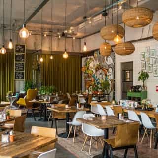 NIEUW op Horecaspot 👀⁠
⁠
🍽 Restaurant⁠
📍 Hoogkarspel⁠
✔ Verhuur vastgoed⁠ & verkoop bedrijfsexploitatie⁠
⁠
Meer info? Brochure of bezichtiging aanvragen?⁠
🔗 in bio