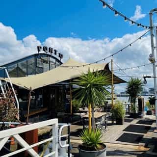 NIEUW op Horecaspot 👀⁠
⁠
🍽 Restaurant⁠
📍 Amsterdam⁠
✔ Verkoop vastgoed⁠ & verkoop bedrijfsexploitatie⁠
⁠
Meer info? Brochure of bezichtiging aanvragen?⁠
🔗 in bio