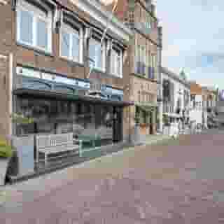 NIEUW op Horecaspot 👀⁠
⁠
🍽 Restaurant⁠
📍 Edam⁠
✔ Verhuur vastgoed⁠ & verkoop bedrijfsexploitatie⁠
⁠
Meer info? Brochure of bezichtiging aanvragen?⁠
🔗 in bio