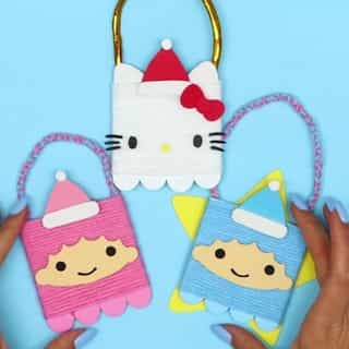 Looking for a super fun and easy craft to do with your friends? Learn how to make these supercute mini pallet ornaments featuring Hello Kitty and friend of the month LittleTwinStars on the #HelloKittyandFriends YouTube channel! Link in bio. 🎄🌟 