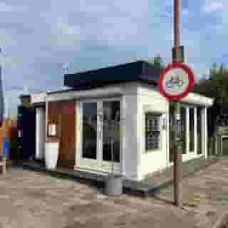 NIEUW op Horecaspot 👀⁠
⁠
🍽 Cafetaria⁠
📍 Velsen-Noord⁠
✔ Verhuur vastgoed⁠ & verkoop bedrijfsexploitatie⁠
⁠
Meer info? Brochure of bezichtiging aanvragen?⁠
🔗 https://horecaspot.nl/aanbod/bedrijf-2777-vmh5-2651-compleet-ingerichte-cafetaria-bij-de-pont-velsen-noord