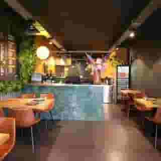 NIEUW op Horecaspot 👀⁠
⁠
🍽 Bezorg- en afhaalzaak⁠
📍 Zaandam⁠
✔ Verhuur vastgoed⁠ & verkoop bedrijfsexploitatie⁠
⁠
Meer info? Brochure of bezichtiging aanvragen?⁠
🔗 in bio