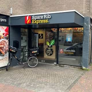 NIEUW op Horecaspot 👀⁠
⁠
🍽 Bezorg- en afhaalzaak⁠
📍 Nijverdal⁠
✔ Verhuur vastgoed⁠ & verkoop bedrijfsexploitatie⁠
⁠
Meer info? Brochure of bezichtiging aanvragen?⁠
🔗 https://horecaspot.nl/aanbod/bedrijf-2691-afhaal-en-bezorgrestaurant-met-grote-keuken