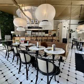 NIEUW op Horecaspot 👀⁠
⁠
🍽 Cafetaria⁠
📍 Eindhoven⁠
✔ Verhuur vastgoed⁠ & verkoop bedrijfsexploitatie⁠
⁠
Meer info? Brochure of bezichtiging aanvragen?⁠
🔗 in bio