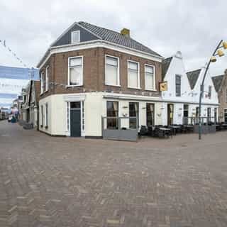 NIEUW op Horecaspot 👀⁠
⁠
🍽 Restaurant⁠
📍 Heeg⁠
✔ Verhuur vastgoed⁠ & verkoop bedrijfsexploitatie⁠
⁠
Meer info? Brochure of bezichtiging aanvragen?⁠
🔗 in bio