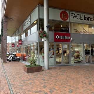 NIEUW op Horecaspot 👀⁠
⁠
🍽 Cafetaria⁠
📍 Barendrecht⁠
✔ Verhuur vastgoed⁠ & verkoop bedrijfsexploitatie⁠
⁠
Meer info? Brochure of bezichtiging aanvragen?⁠
🔗 in bio